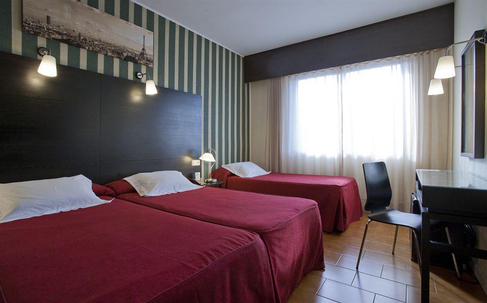 Hrc Hotel Μαδρίτη Εξωτερικό φωτογραφία