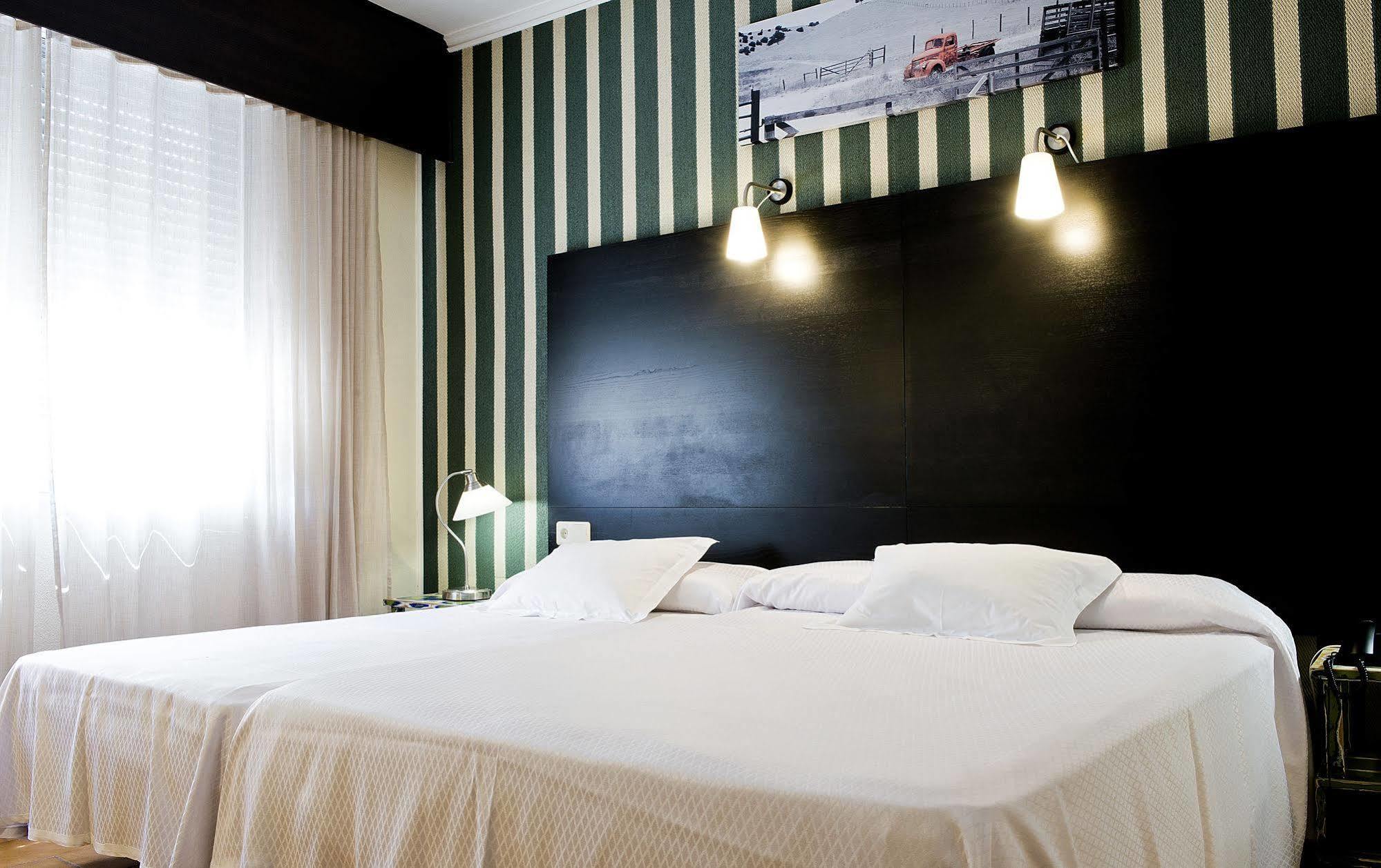 Hrc Hotel Μαδρίτη Εξωτερικό φωτογραφία